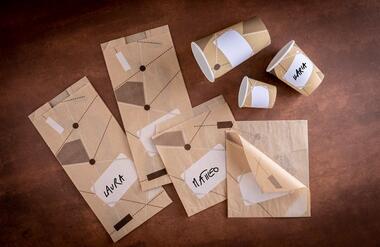 Sacchetti e bicchieri Tag Line